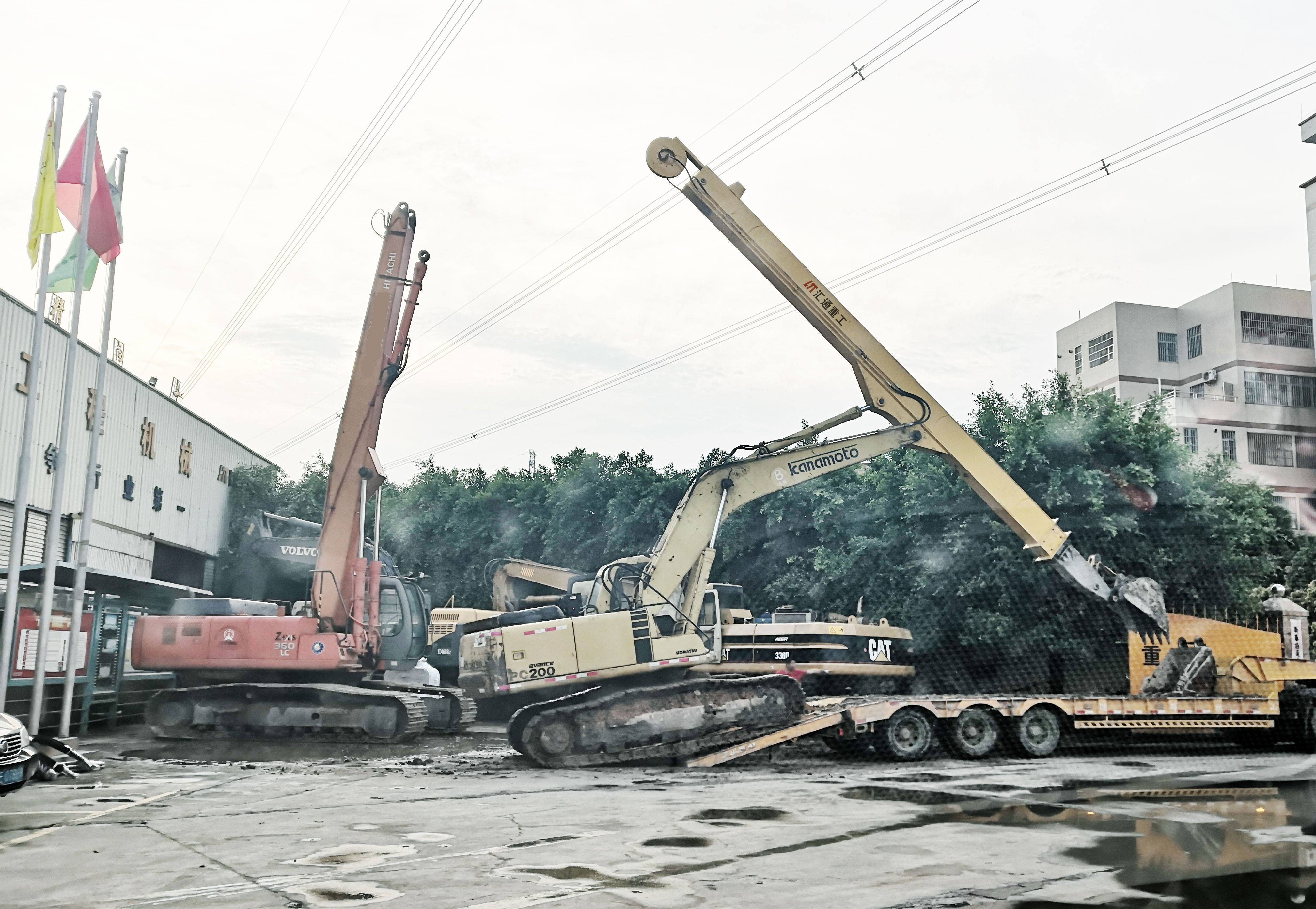 勾機(jī)伸縮臂廠家、挖機(jī)伸縮臂廠家、挖機(jī)伸縮臂改裝