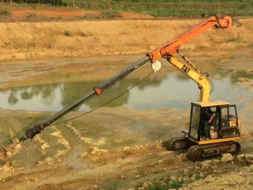 挖機(jī)伸縮臂廠家定制、勾機(jī)伸縮臂廠家改裝、伸縮臂挖機(jī)廠家